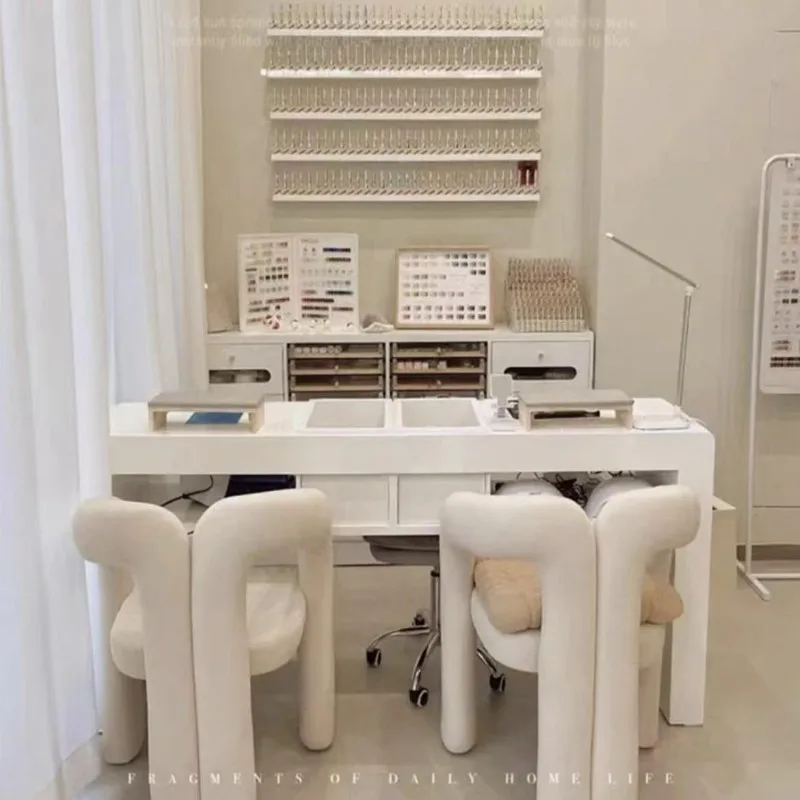 Stoliki do manicure, fotele ko – Tech Office Reception recenzja i cena