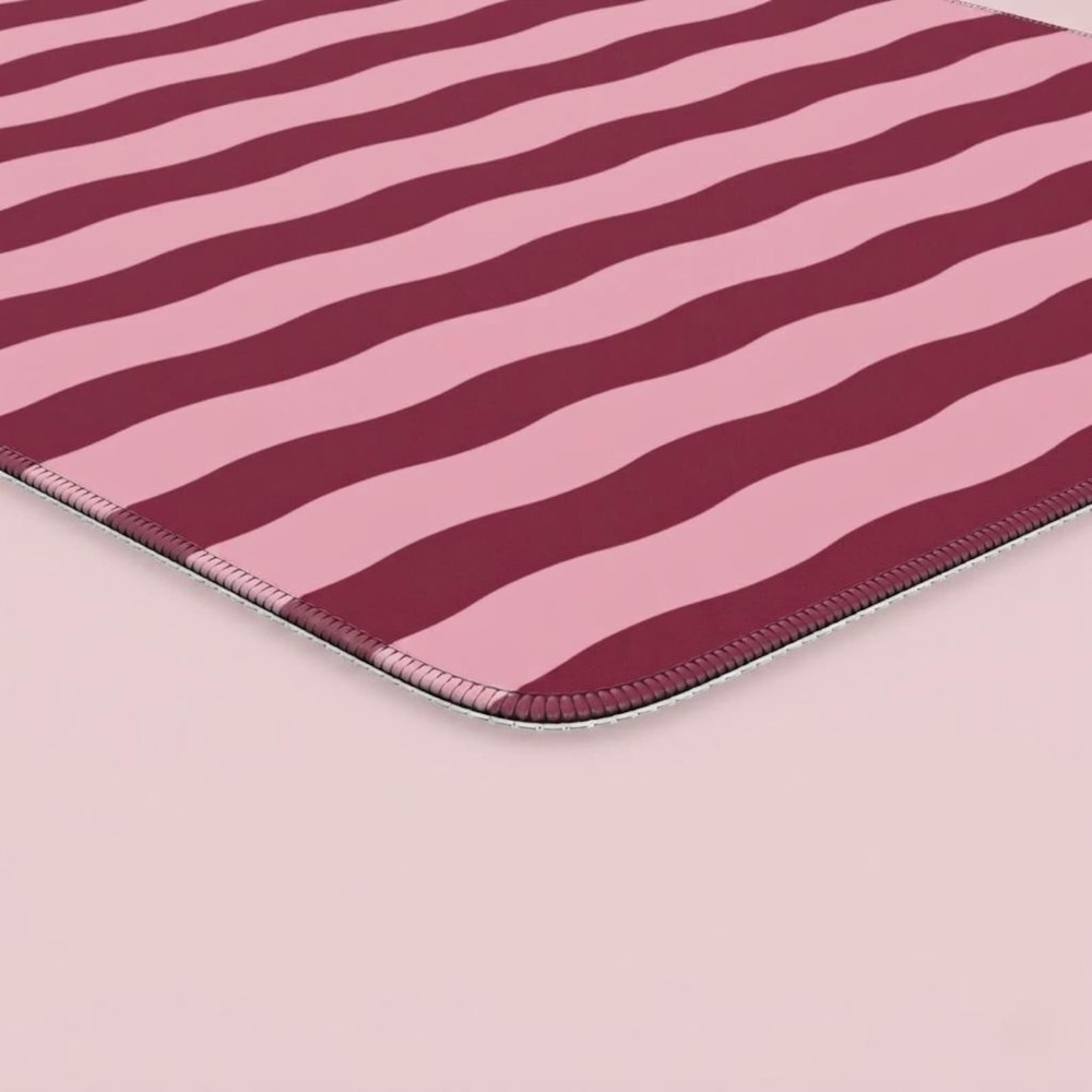 Różowo-burgundowa mata na biur – Office Desk Tech Accessories recenzja i cena